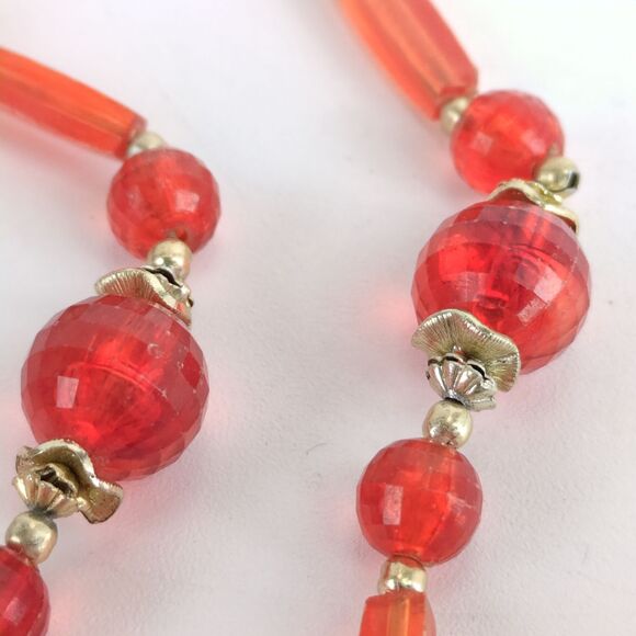 Vtg Mid-Century 24" Red-Orange Lucite Bead Necklace Barrel Clasp Estate Jewelry - Picture 3 of 7